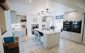 Stunning 5 Bedroom Period Property By The Sea